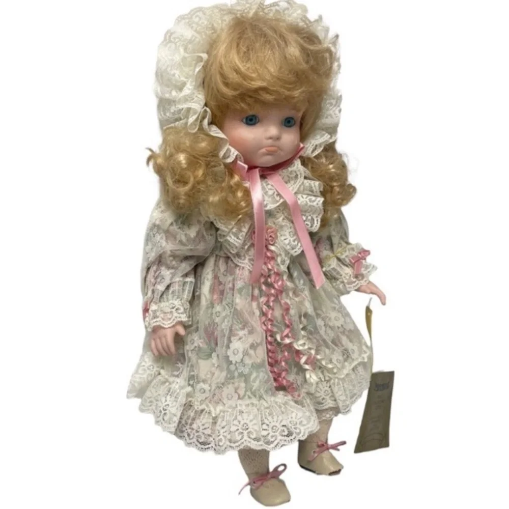 Vintage Victorian Doll Seymour Mann A Connoisseur Collection Crying Courtney